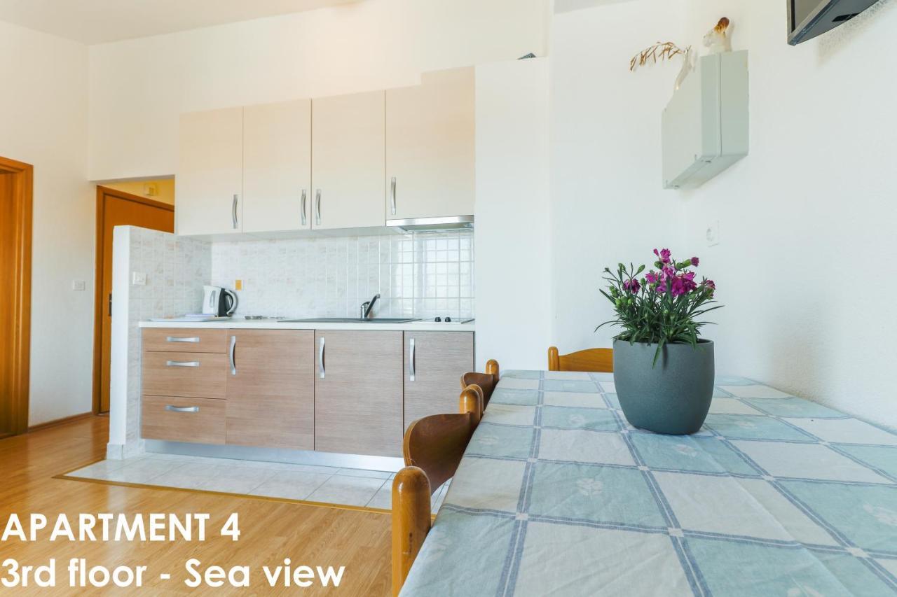 Beautiful Sea View Apartments - Niko Ceko เวอร์ซาร์ ภายนอก รูปภาพ