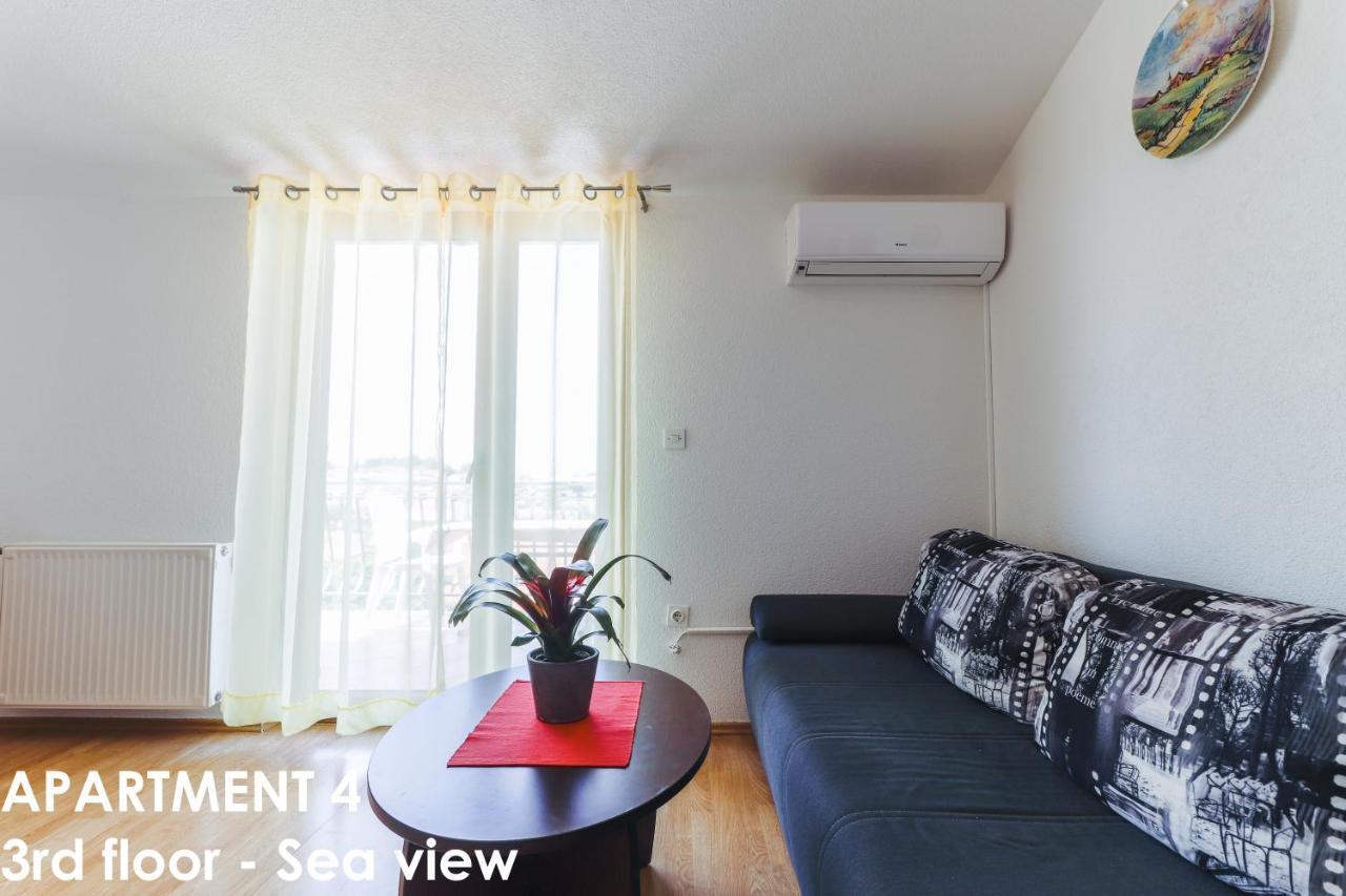 Beautiful Sea View Apartments - Niko Ceko เวอร์ซาร์ ภายนอก รูปภาพ
